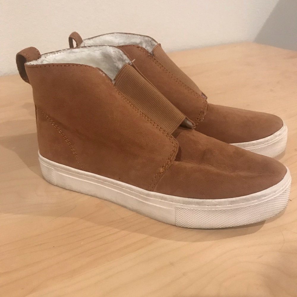 Slip on boots - Picture 2 of 3